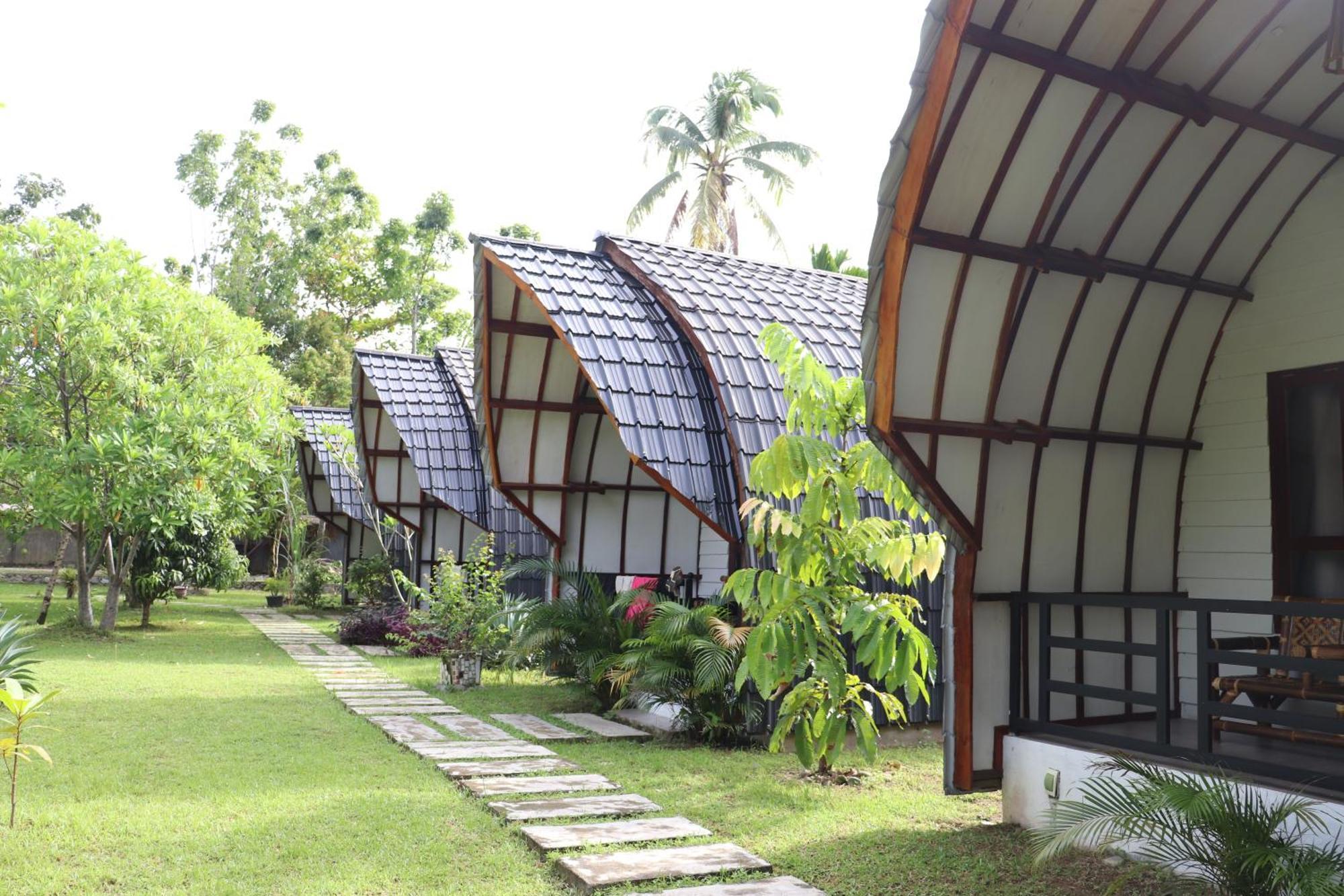 Gino'S Place - Guest House & Jungle Trekking Bukit Lawang Exterior foto